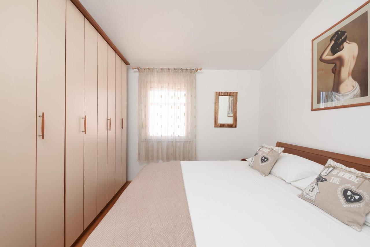 Lola Maria 2 Appartement Zadar Buitenkant foto